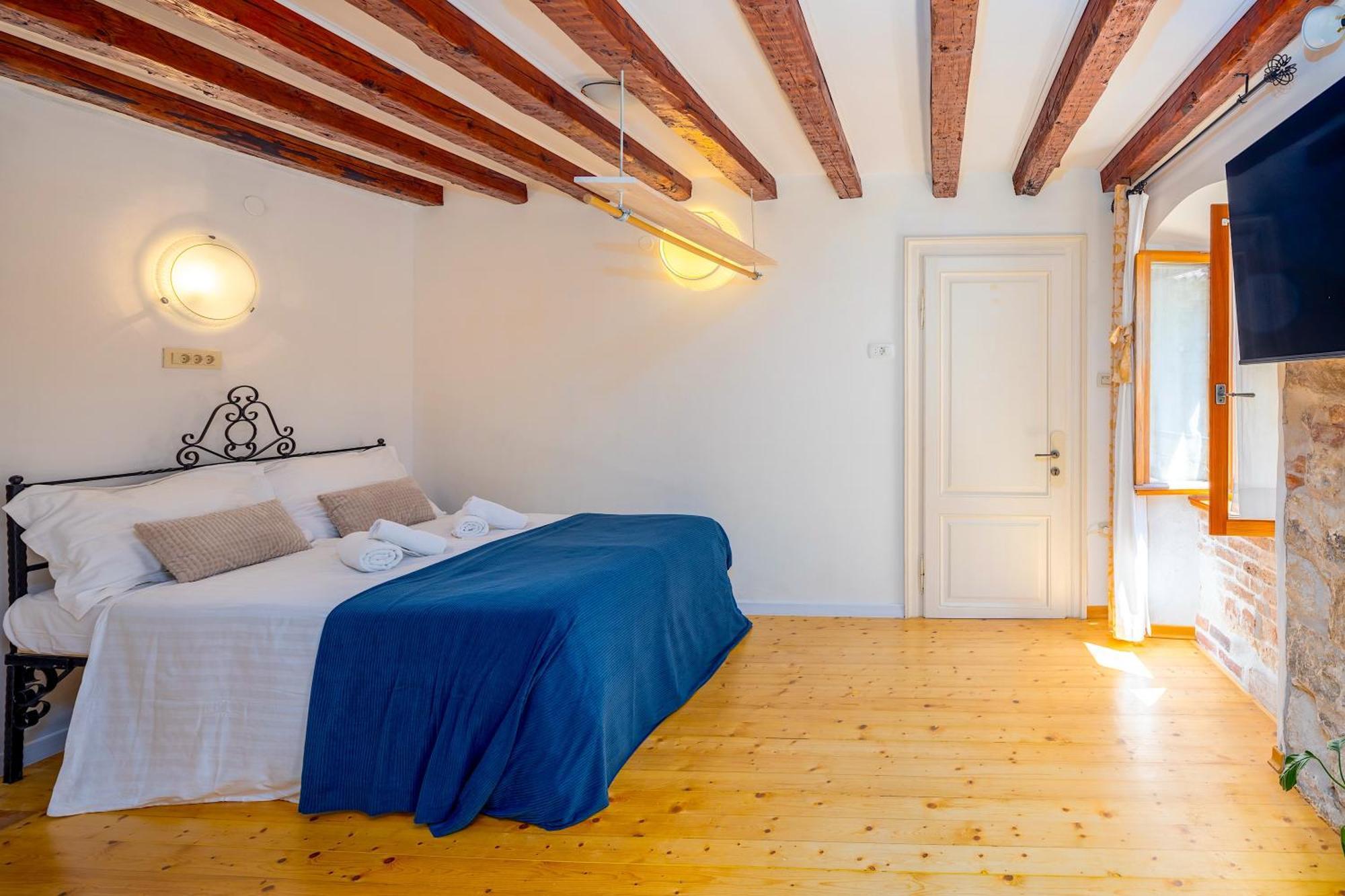 Luxe Centre Secret Gem Apartman *